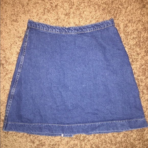 Jeans Skirt, upper thigh length button up - Picture 2 of 2